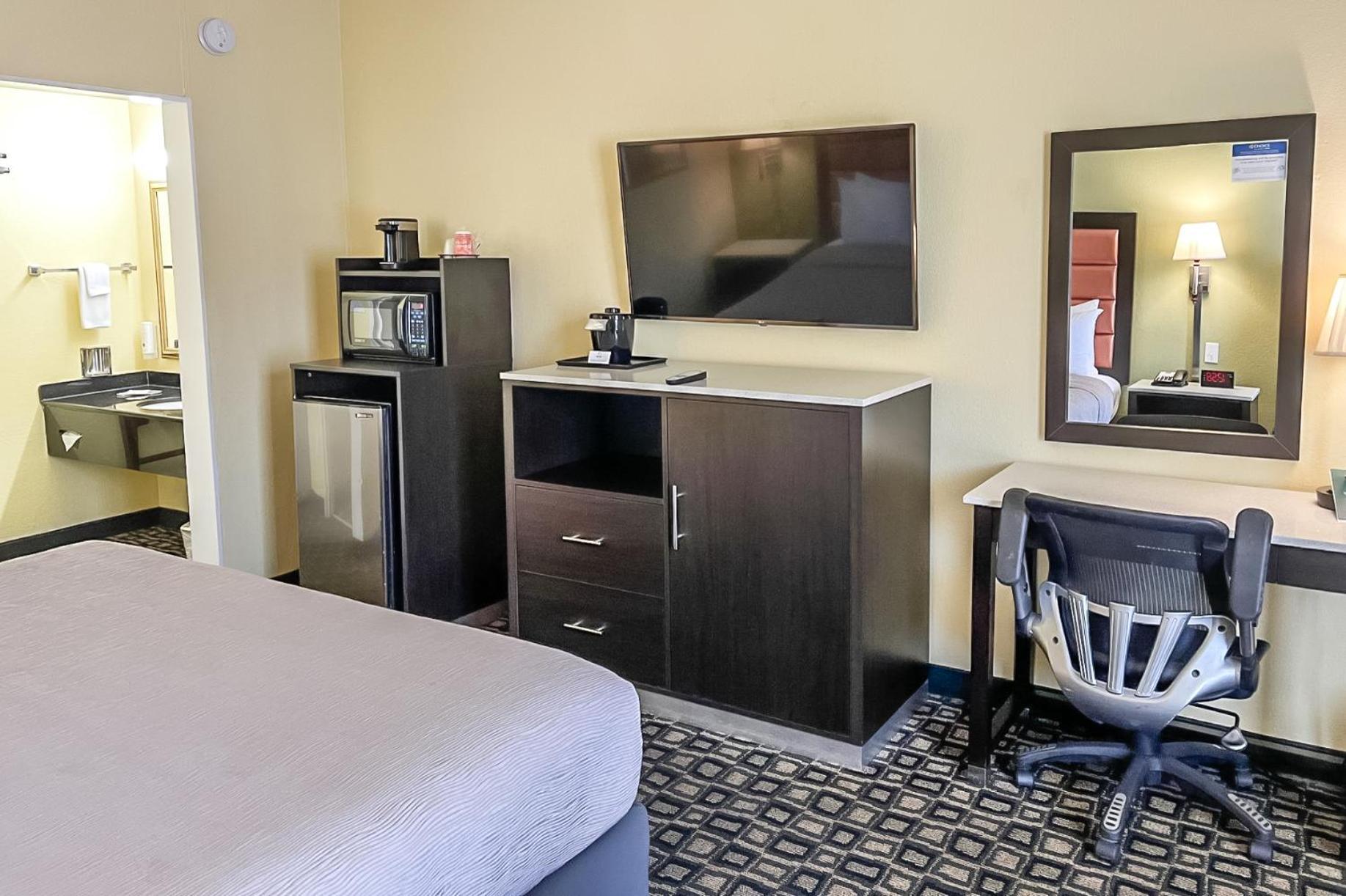 Quality Inn Airport - Cruise Port Tampa Exteriör bild