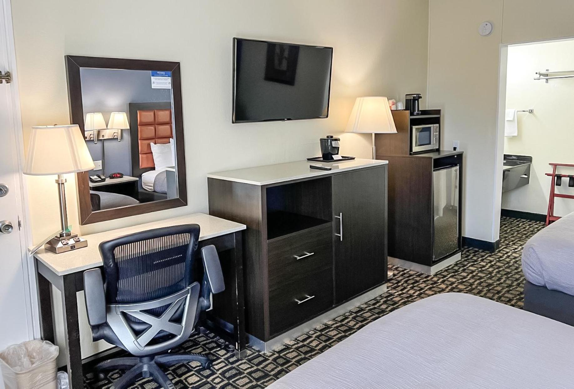 Quality Inn Airport - Cruise Port Tampa Exteriör bild
